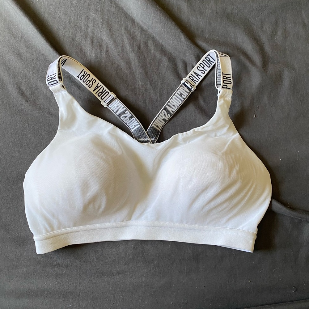 Victoria Sport sports bra